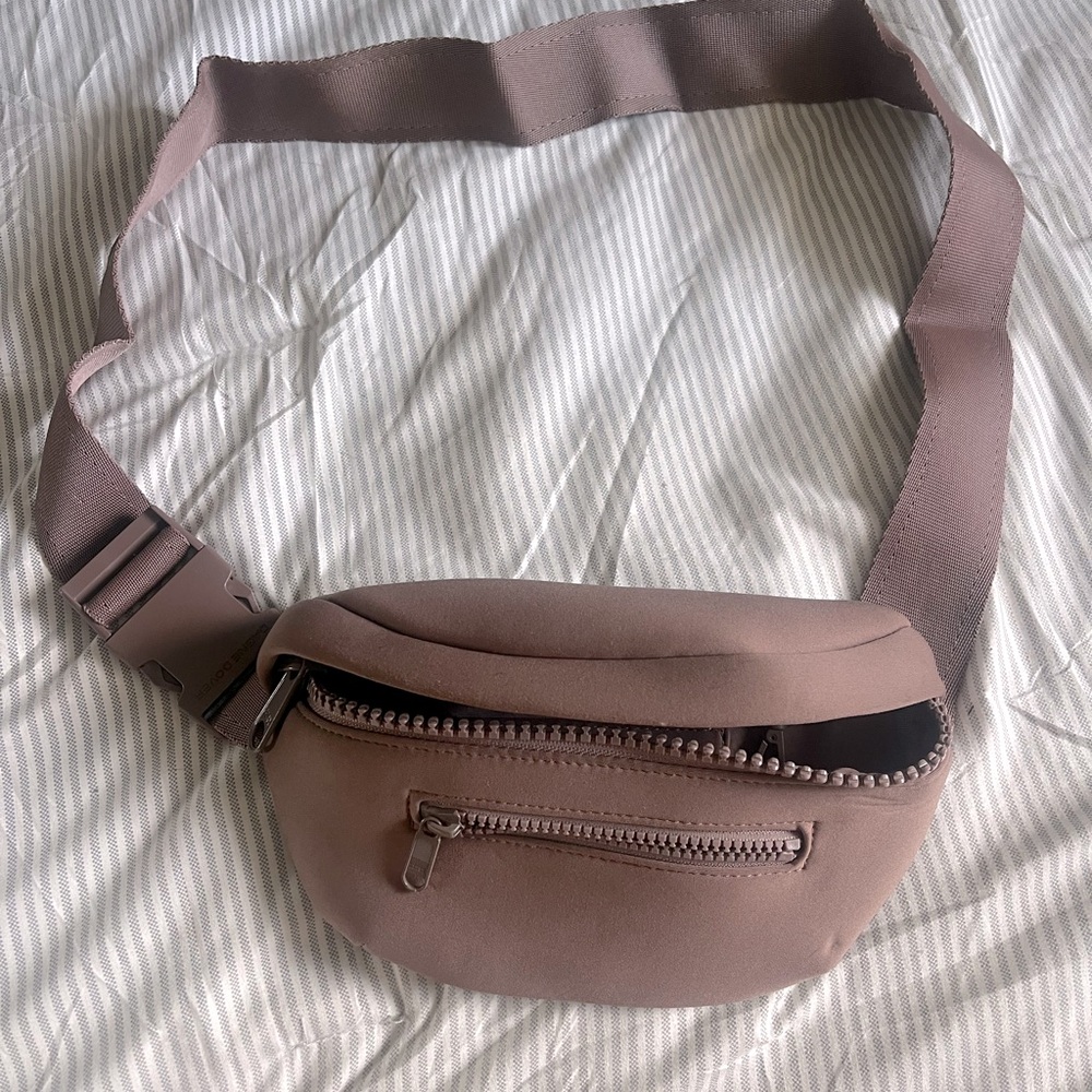 Dagne Dover Ace Fanny pack in Dune